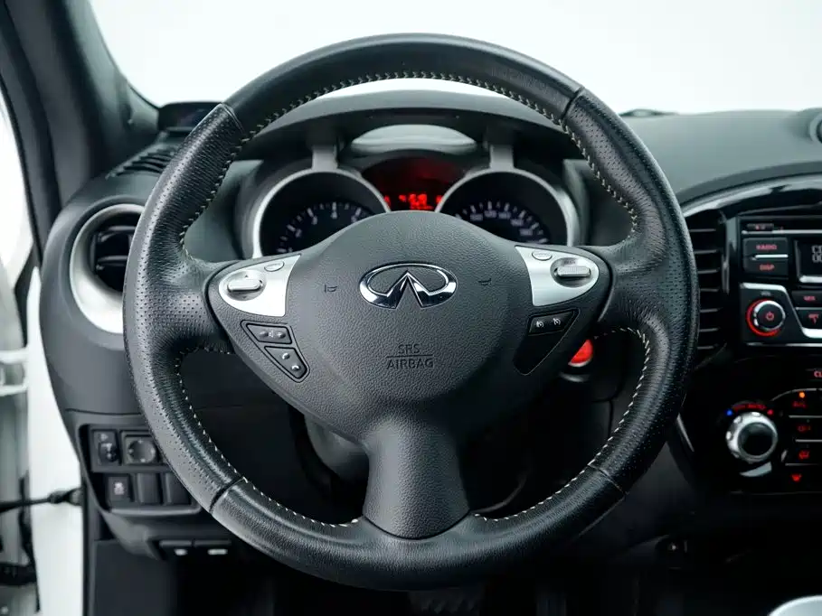 Infiniti ESQ 2019 — фото 16