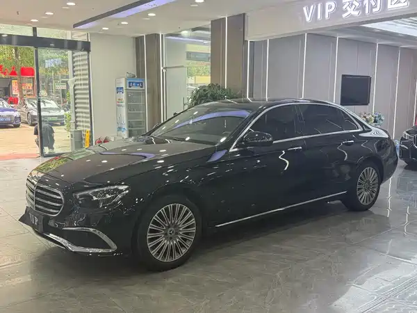 Mercedes-Benz E-Class 2022