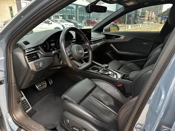 Audi A4L 2022