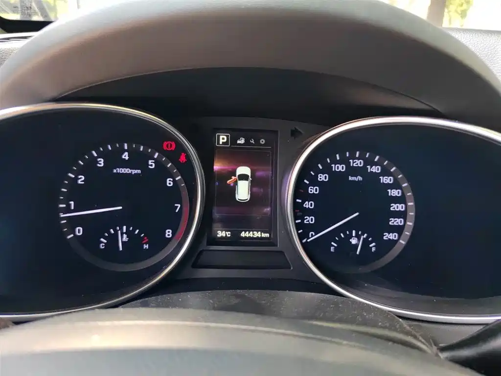 Hyundai Santa Fe 2018 — фото 12