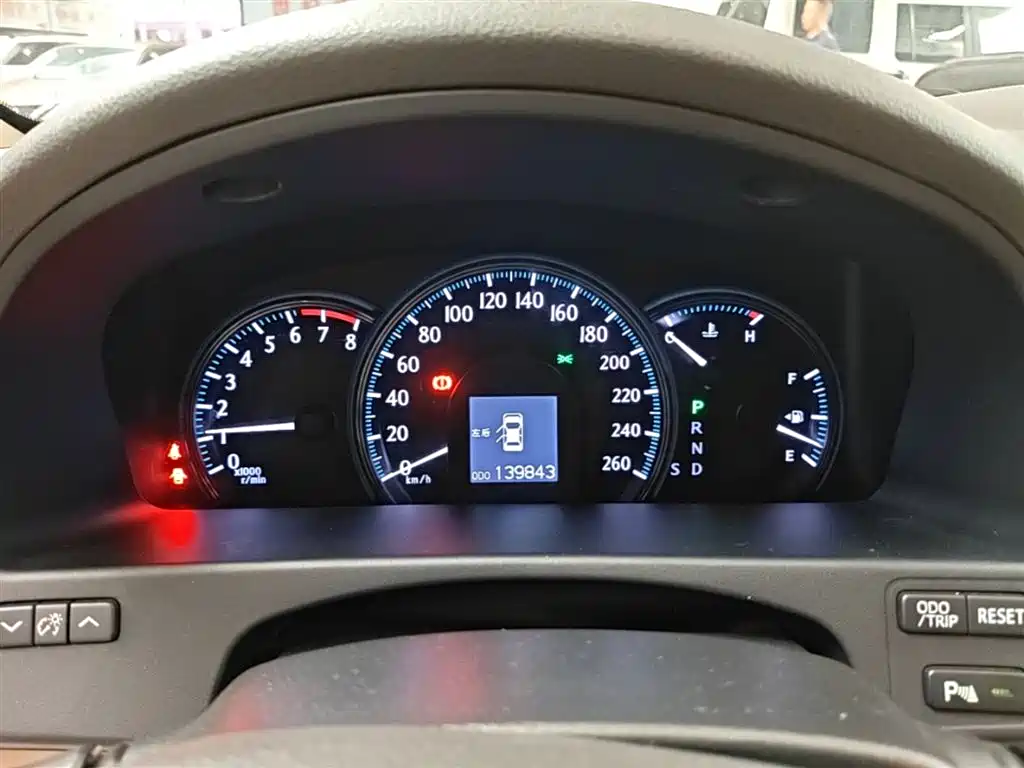 Toyota Crown 2014 — фото 12