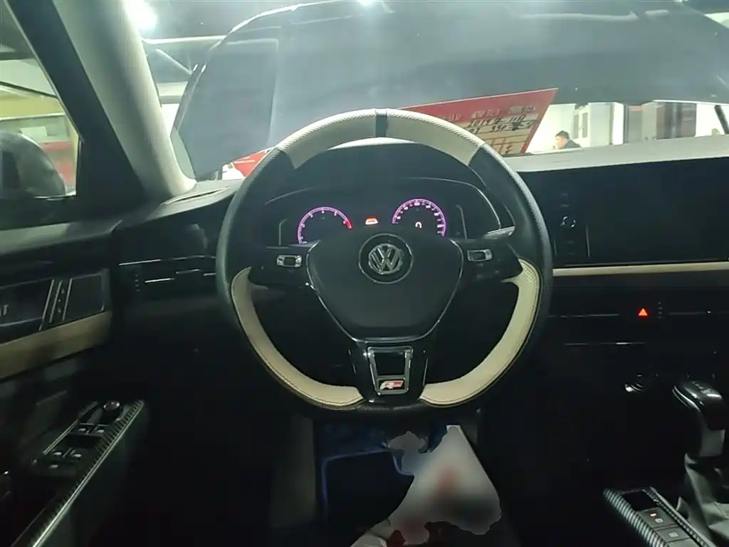 Volkswagen Passat 2019 — фото 11