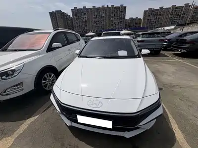 Hyundai Elantra 2023