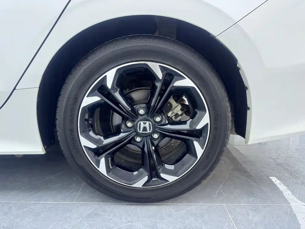 Honda Civic 2023 — фото 19