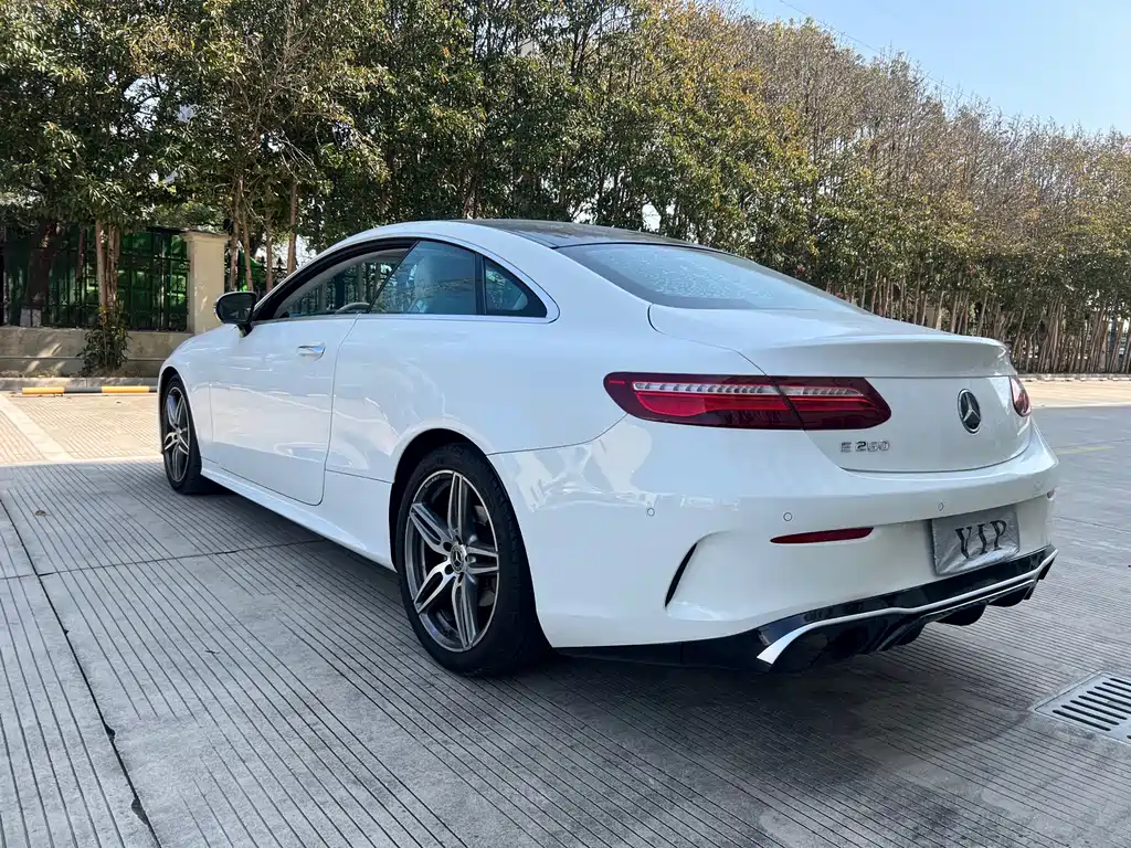 Mercedes-Benz E-Class 2020 — фото 18