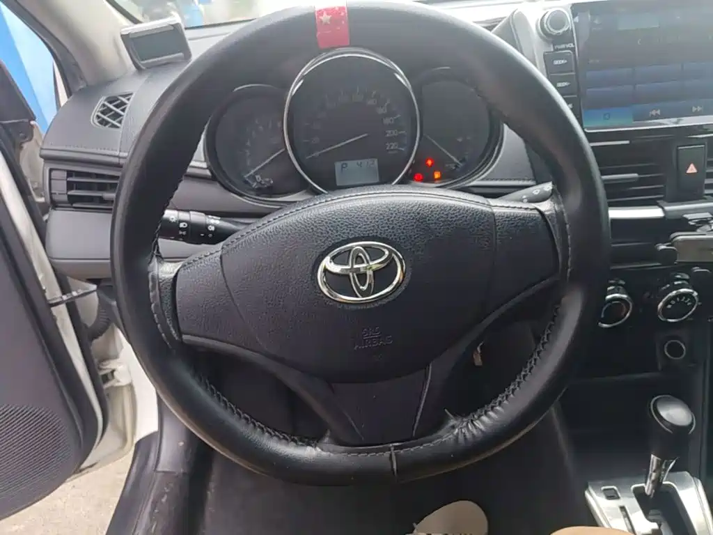 Toyota Vios 2017 — фото 11