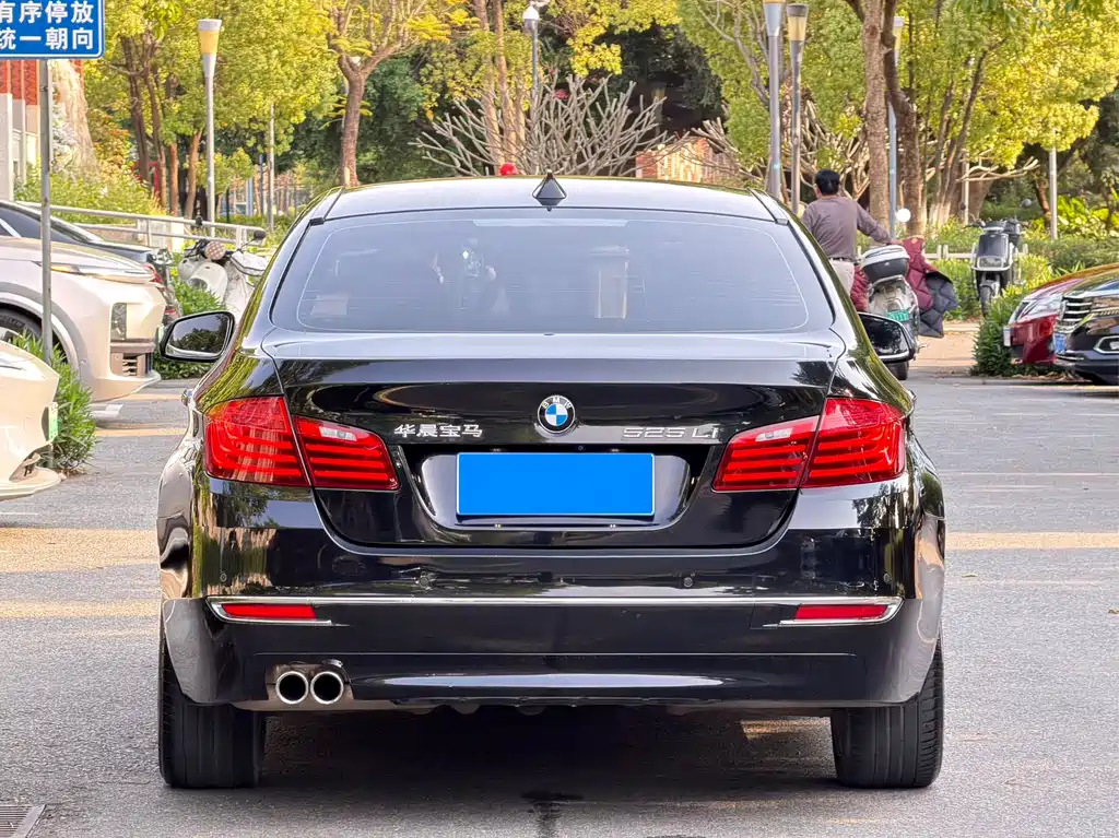 BMW 5 Series 2016 — фото 3
