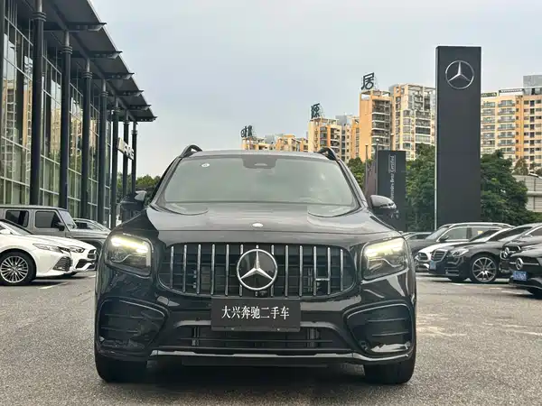 Mercedes-Benz GLB AMG 2026