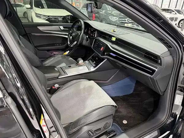 Audi A6L 2020