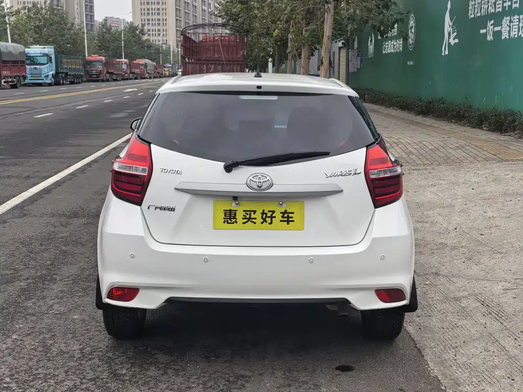 Toyota Yaris L 2020 — фото 14