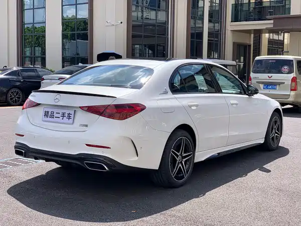 Mercedes-Benz C-Class 2024