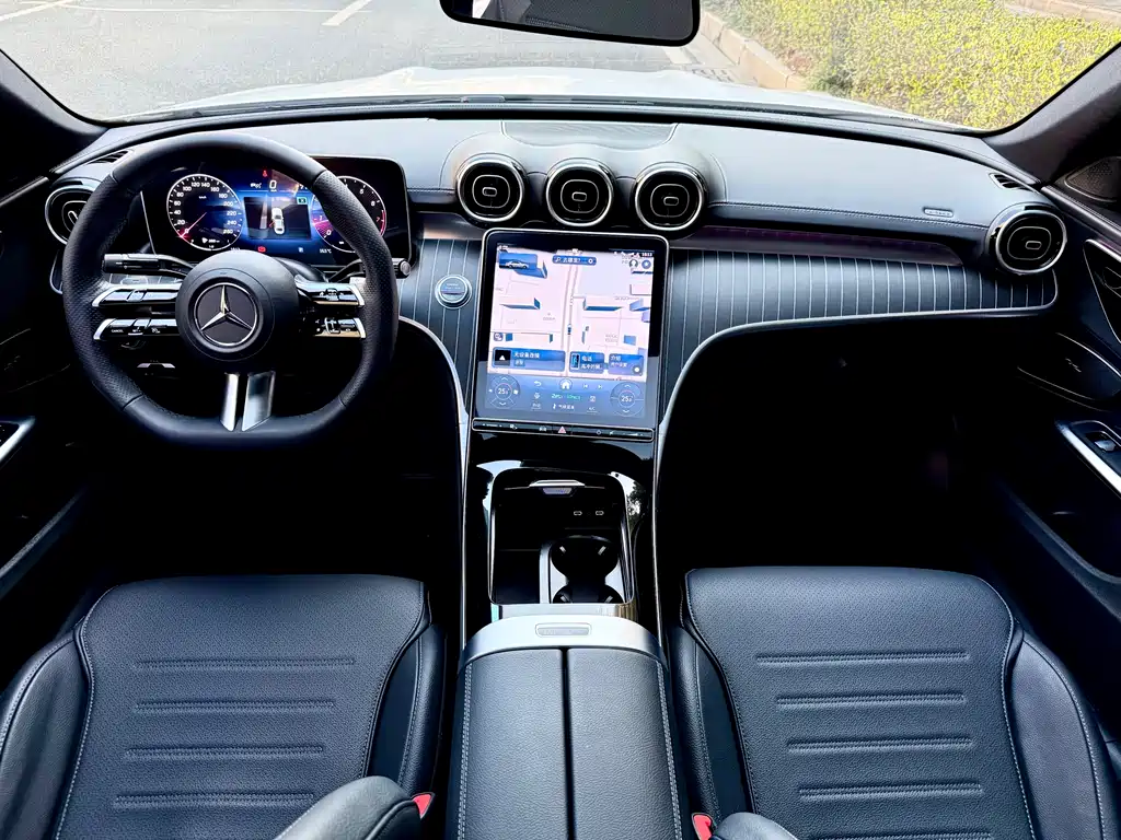 Mercedes-Benz C-Class 2023 — фото 5
