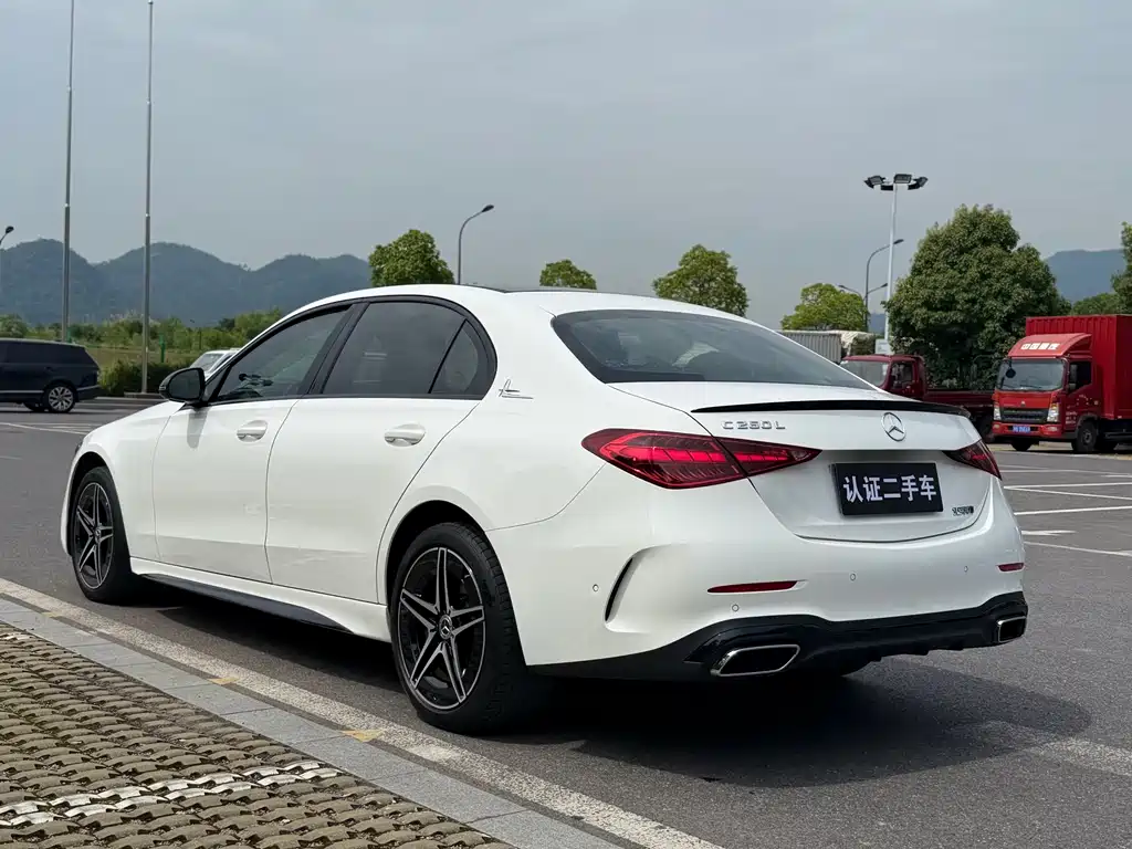 Mercedes-Benz C-Class 2023