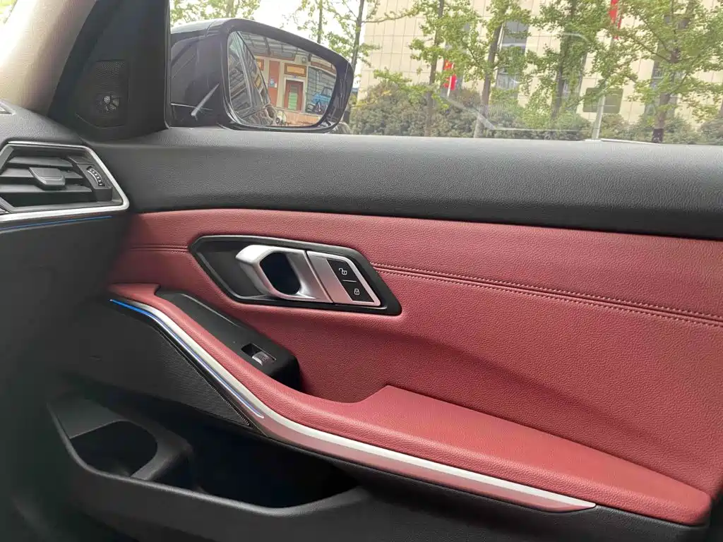 BMW 3 Series 2023 — фото 10