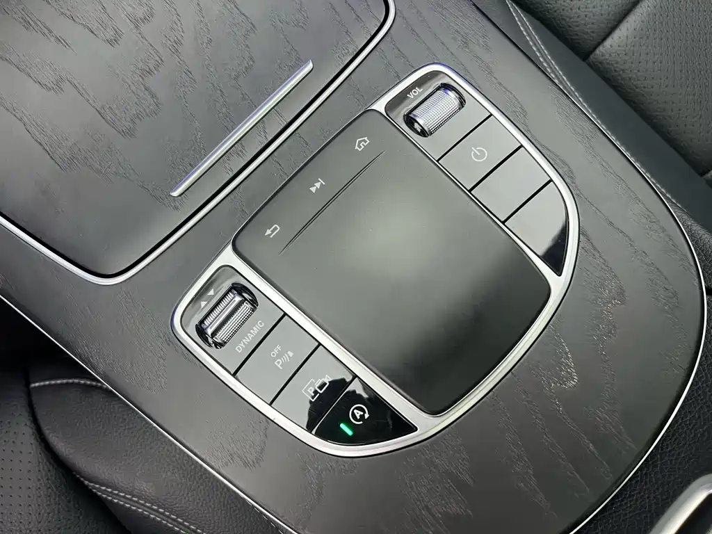 Mercedes-Benz E-Class 2019 — фото 17