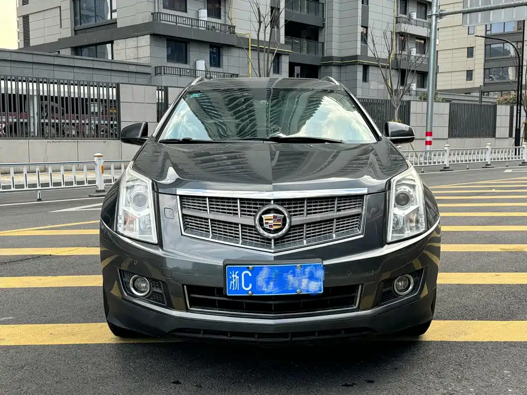 Cadillac SRX 2010 — фото 17