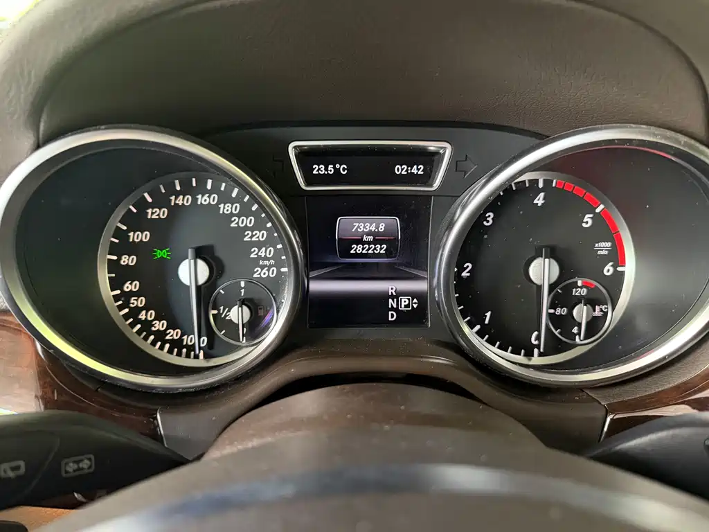 Mercedes-Benz GL-Class 2013 — фото 12