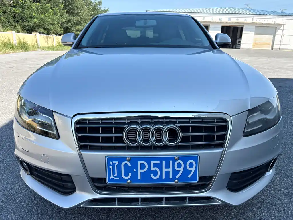 Audi A4L 2010