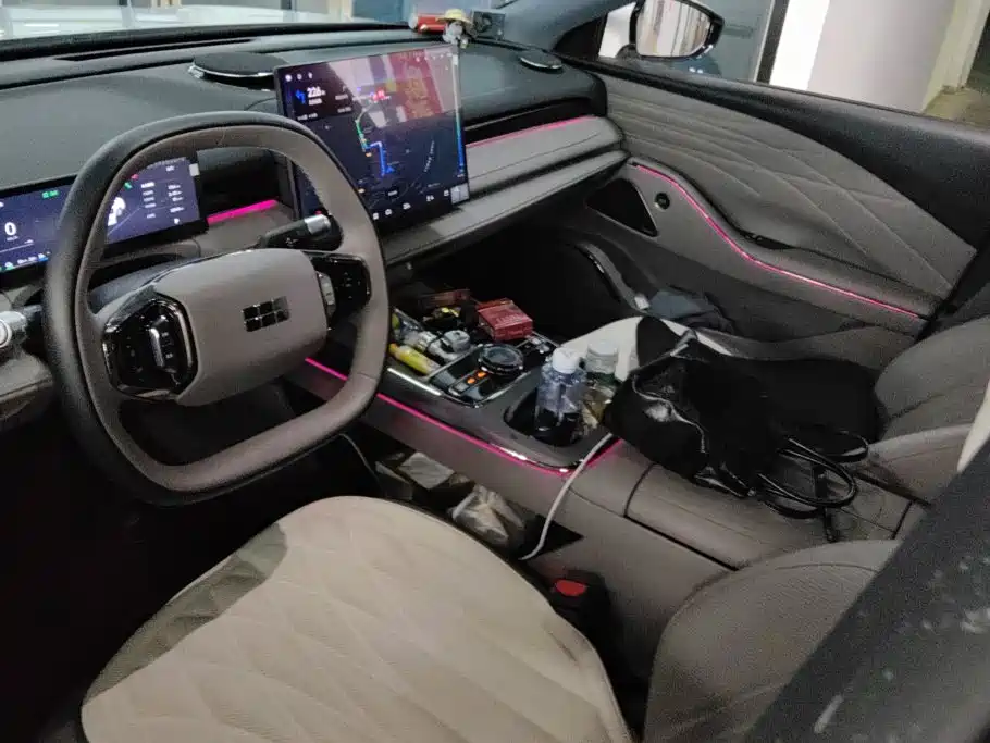 Geely Galaxy Starshine 8 2025 — фото 12