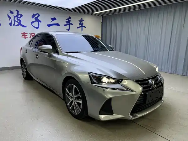 Lexus IS 2017