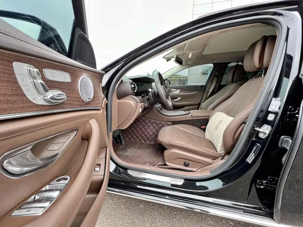 Mercedes-Benz E-Class 2020 — фото 9