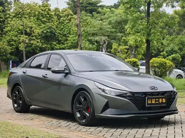 Hyundai Elantra 2022