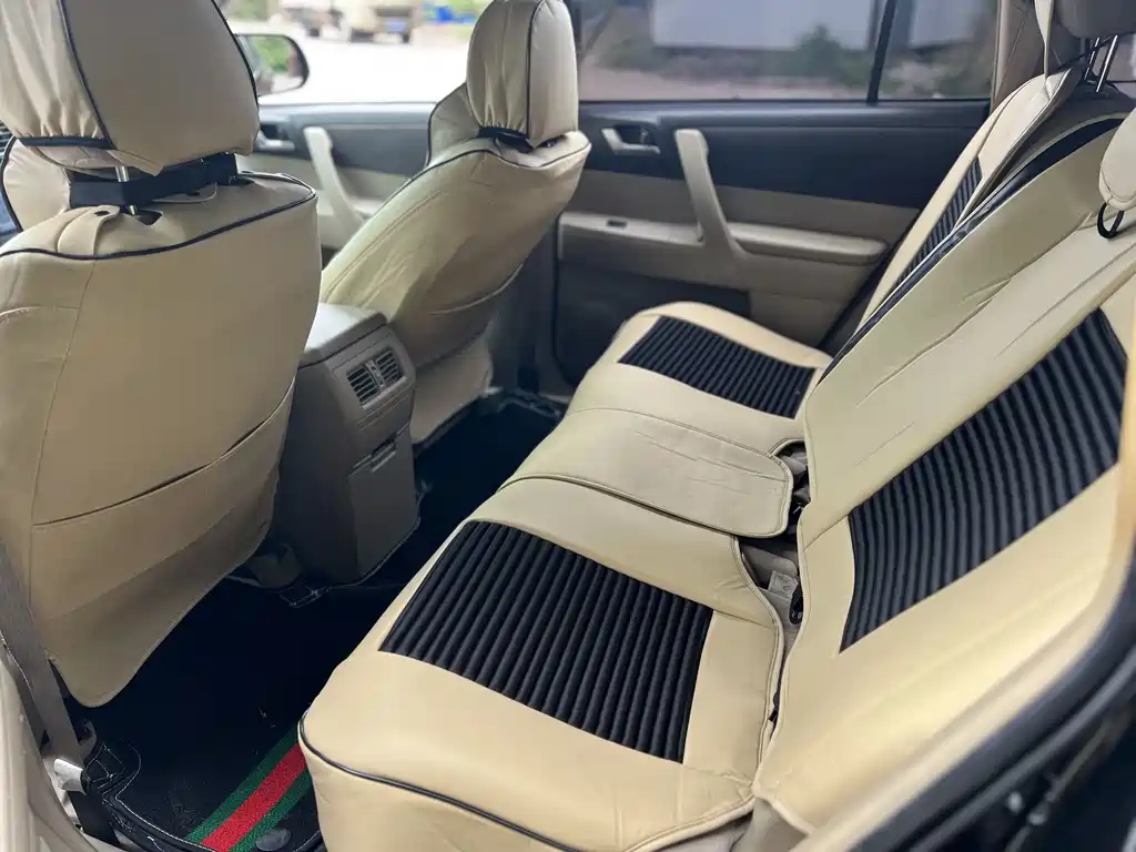 Toyota Highlander 2013 — фото 13