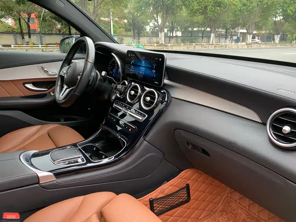Mercedes-Benz GLC Coupe 2020 — фото 32