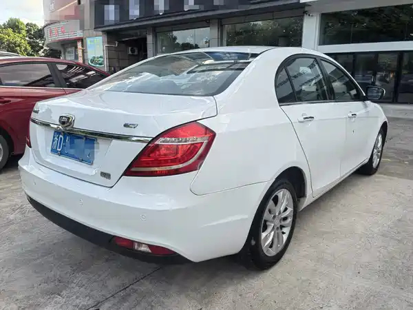 Geely Emgrand 2015