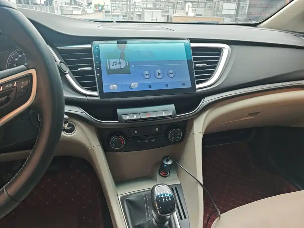 Buick Excelle 2018 — фото 13