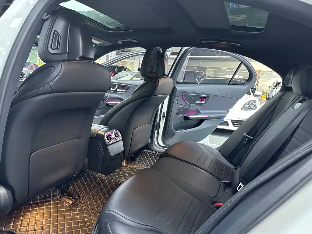 Mercedes-Benz C-Class 2022 — фото 8