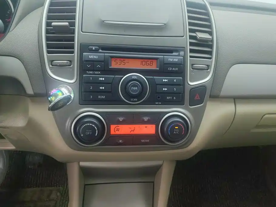 Nissan Sylphy 2015 — фото 13