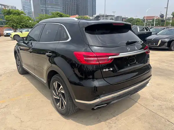 Hongqi HS5 2022