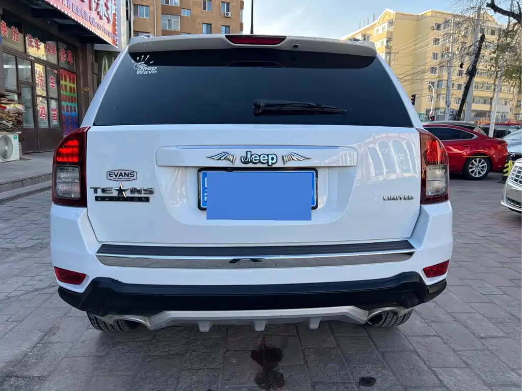 Jeep Compass 2015 — фото 6