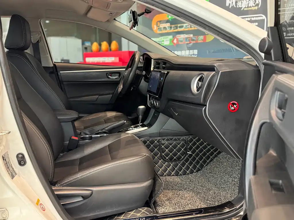 Toyota Corolla 2018 — фото 18