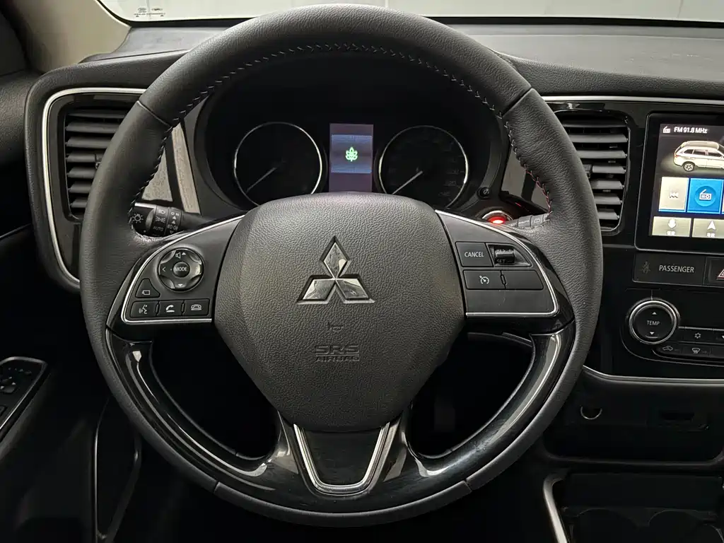 Mitsubishi Outlander 2022 — фото 14