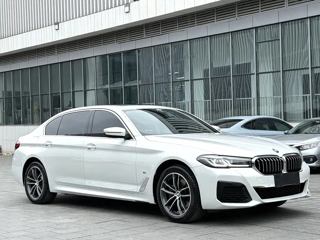 BMW 5 Series 2023