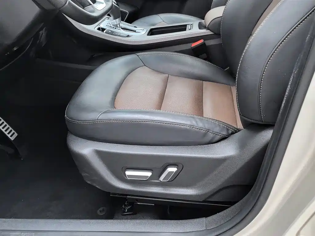 Geely Emgrand GS 2018 — фото 20