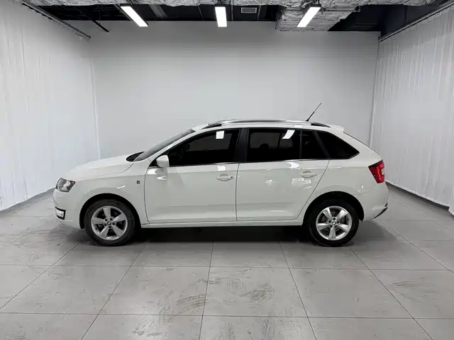 Skoda Rapid Spaceback 2017