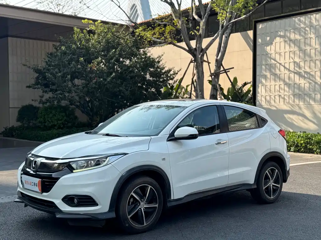 Honda Vezel 2021 — фото 1