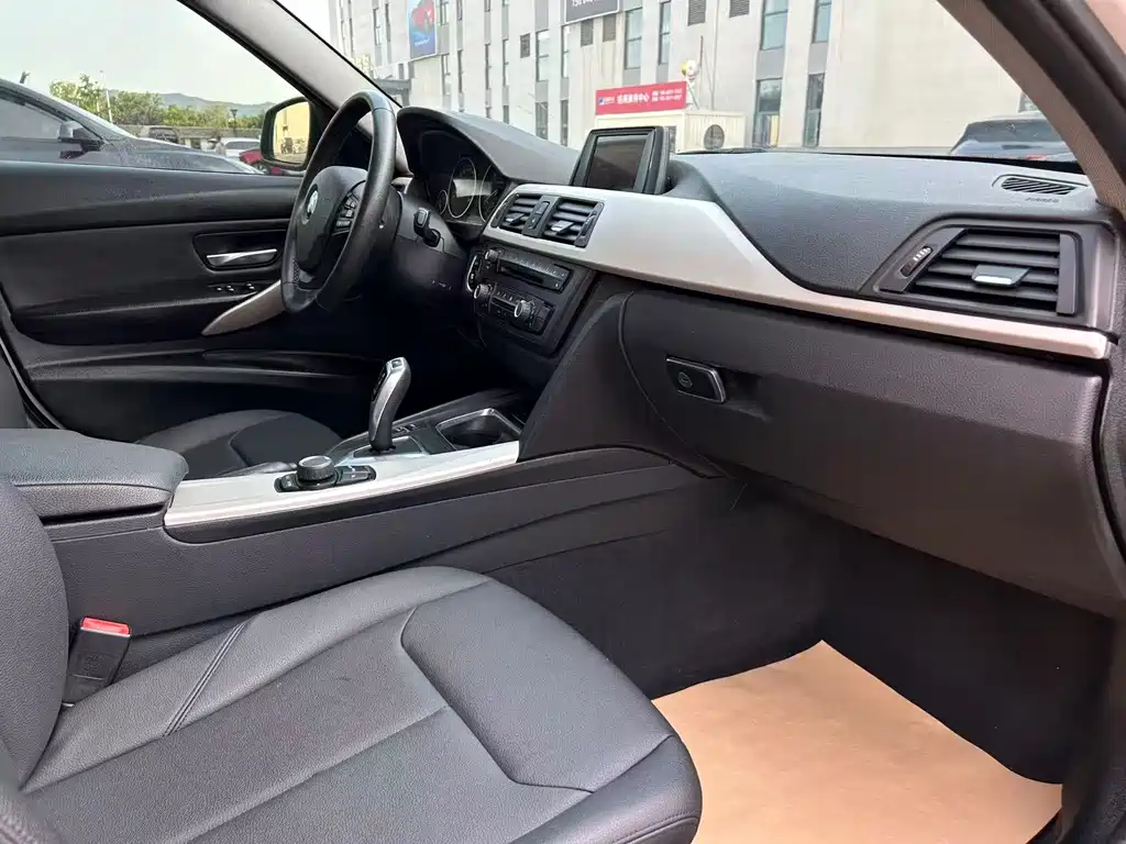 BMW 3 Series 2015