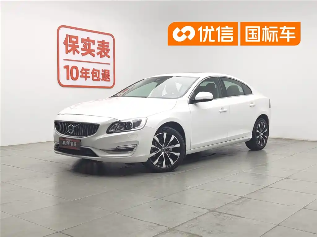 Volvo S60 2019 — фото 1