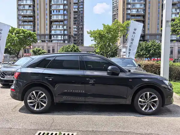 Audi Q5L 2024