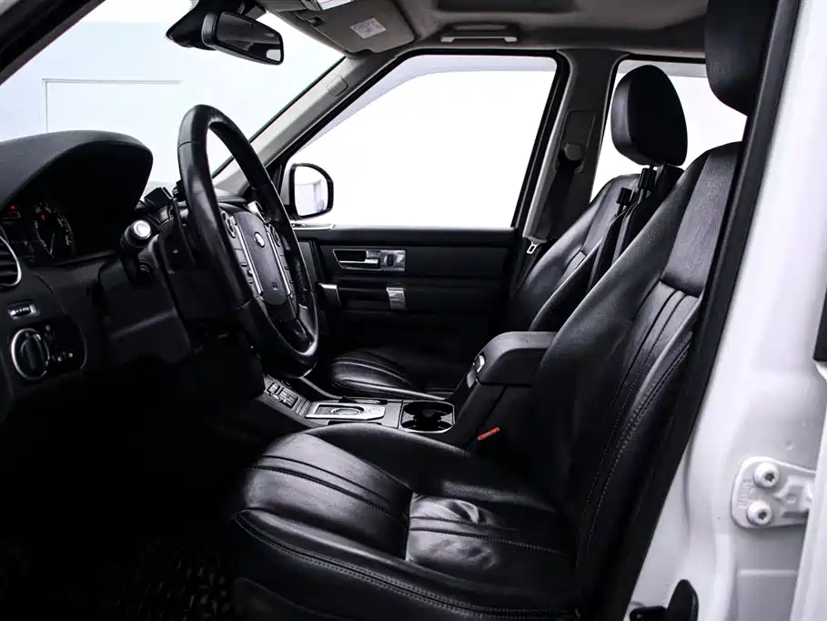 Land Rover Discovery 2016 — фото 12