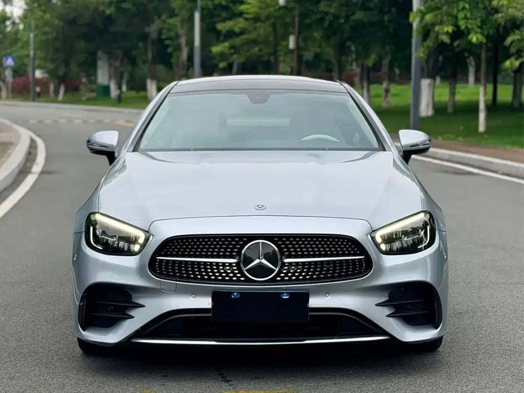Mercedes-Benz E-Class 2022