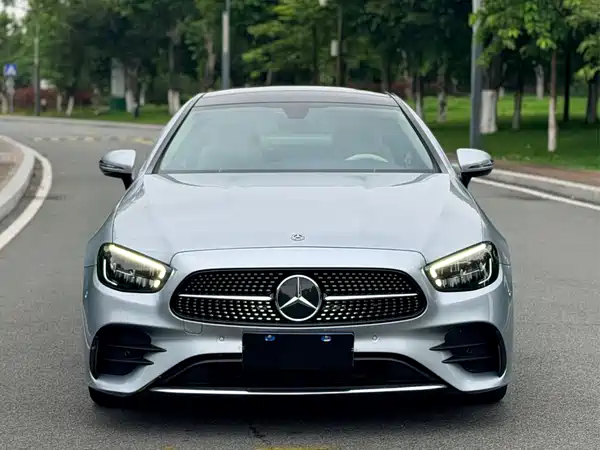 Mercedes-Benz E-Class 2022