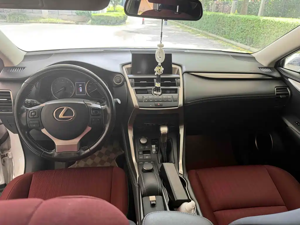 Lexus NX 2017