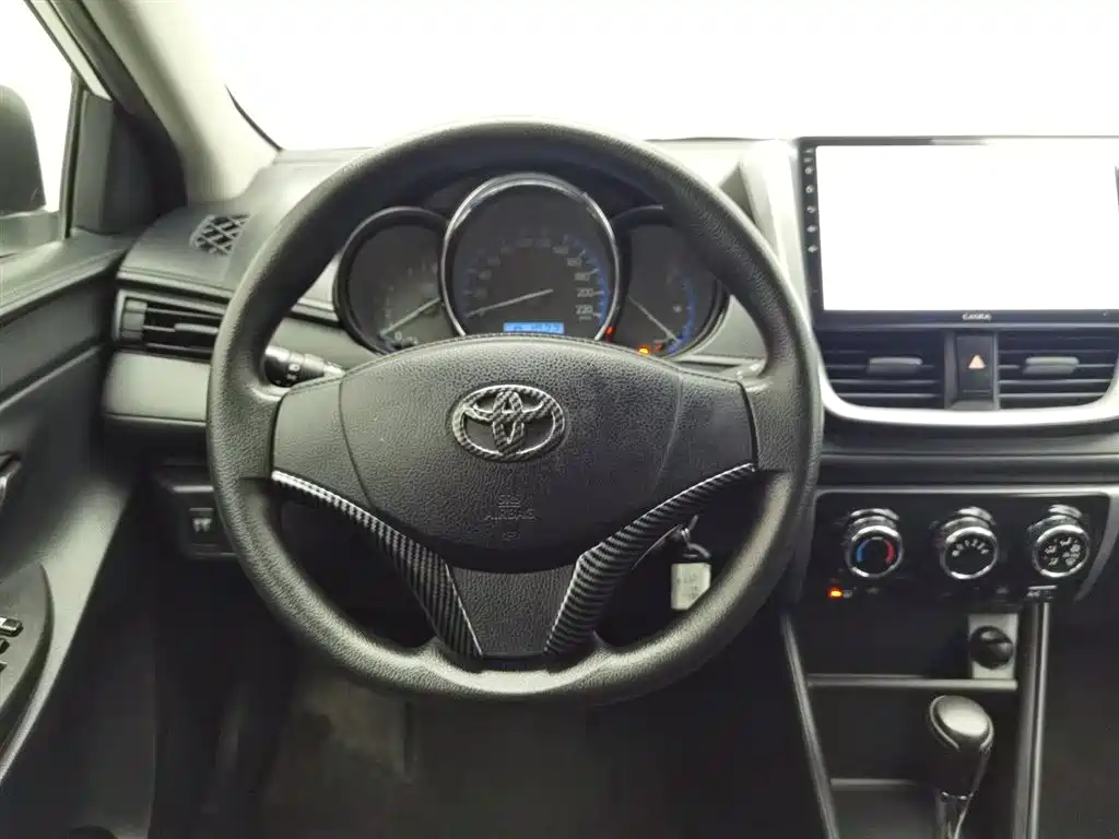 Toyota Vios 2017 — фото 11