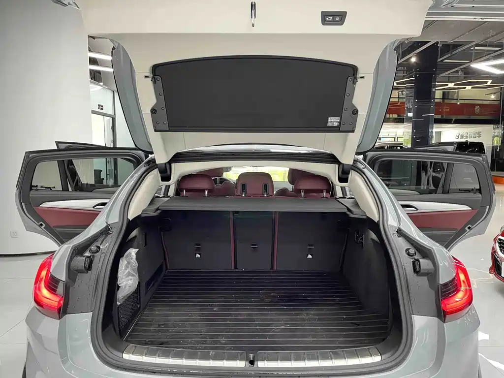BMW X4 2023 — фото 16