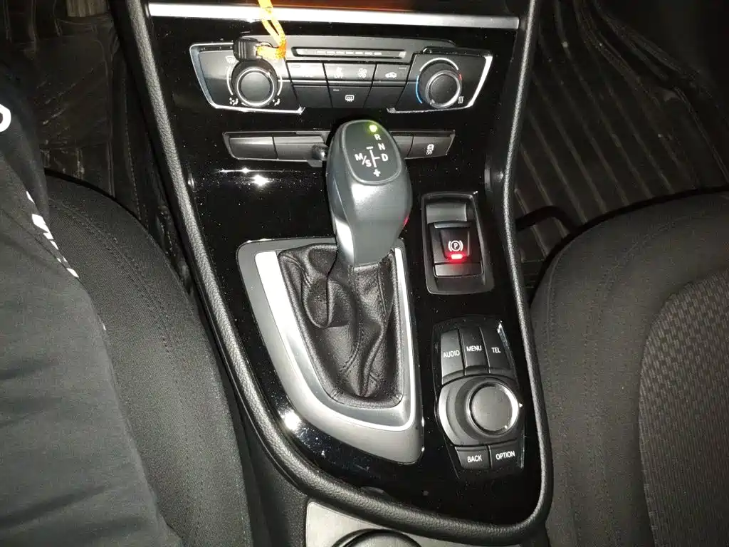 BMW 2 Series Station Wagon 2017 — фото 10